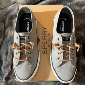 Sperry boat shoes
